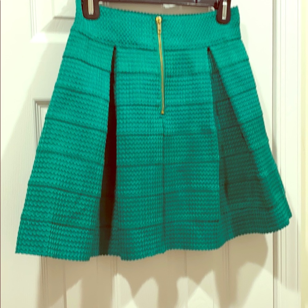 Size medium Green stretch mini skirt
